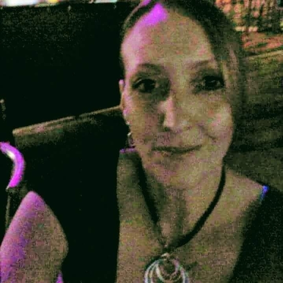 Meet your Posher, Jennifer - Picture 1 of 1